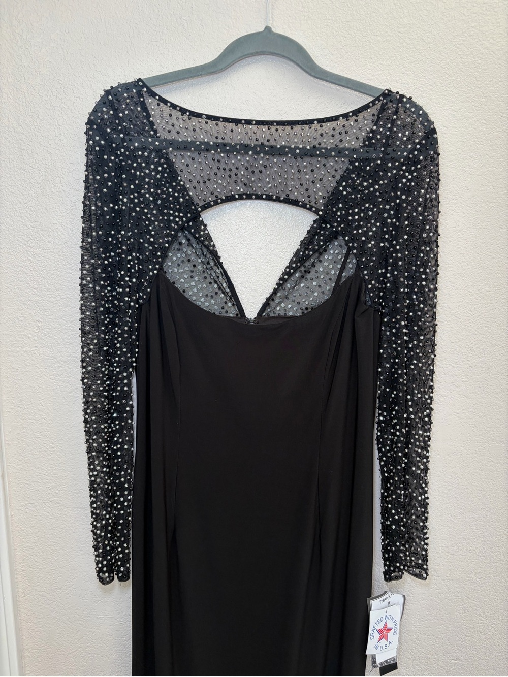 NWT Betsy & Adam Womens
Black Beaded Embellished
Cutout Long Sleeve Gown Sz 14 P - Picture 5 of 14